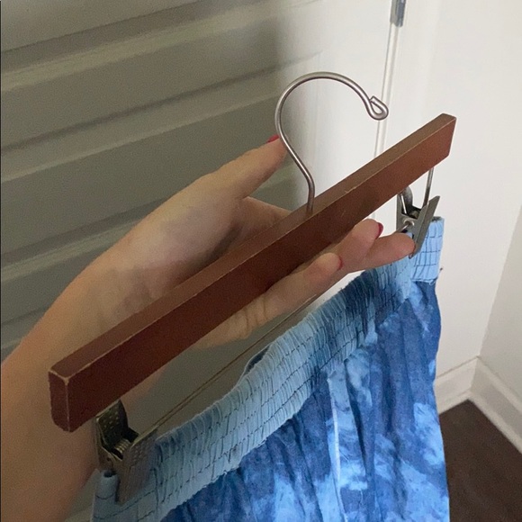 Very high quality wooden PANTS/SKIRT hangers! - Picture 8 of 8